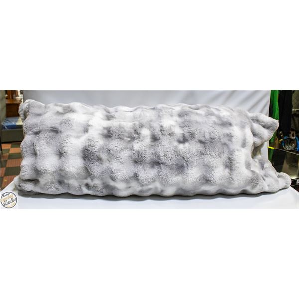 HOUSE & HOME FAUX FUR BODY PILLOW GREY - 20 X 48"