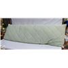 Image 1 : BELOW ZERO COOLING BODY PILLOW GREEN - 20 X 54"