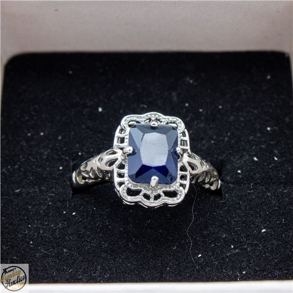 .925 SILVER RING WITH BLUE GEMSTONE, SIZE 9.25