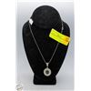 Image 1 : NECKLACE WITH QUARTZ PENDANT