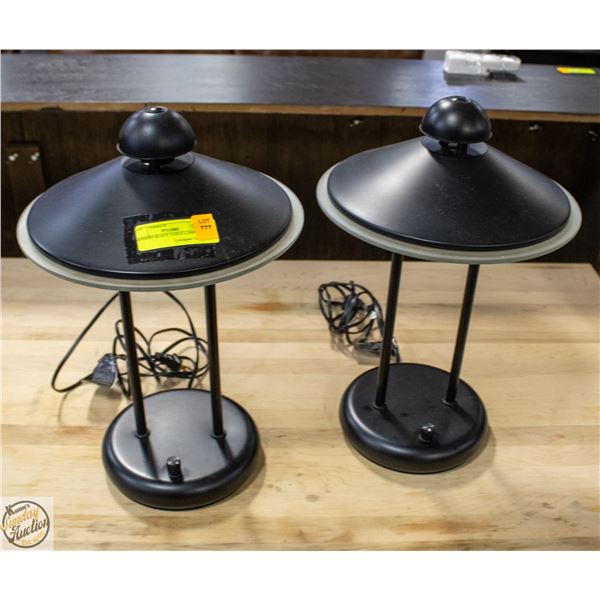 PAIR MODERN BLACK TABLE LAMPS 17" TALL