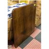 Image 1 : SQUARE FOLD-AWAY PADDED TOP TABLE - 2-TONE