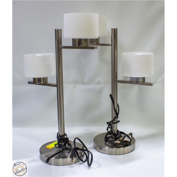 MODERN BRUSHED NICKEL TABLE LAMP 22" TALL