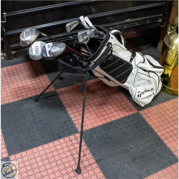 10  GOLF CLUBS + BAG