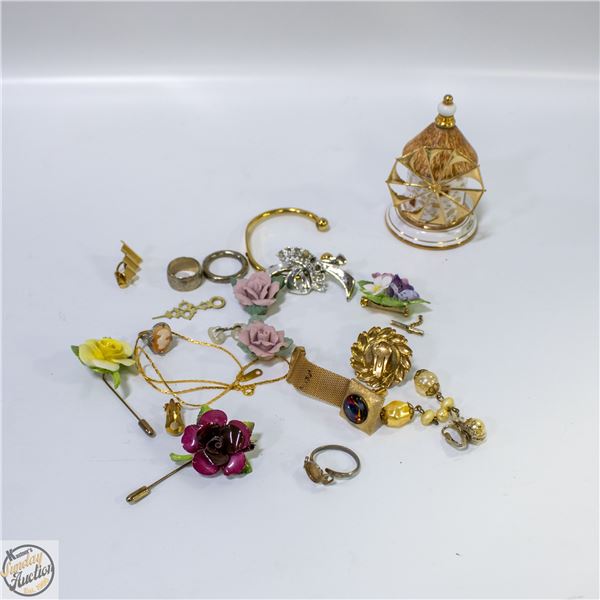 VINTAGE JEWELRY, 1970S PALLINI ATTIRI