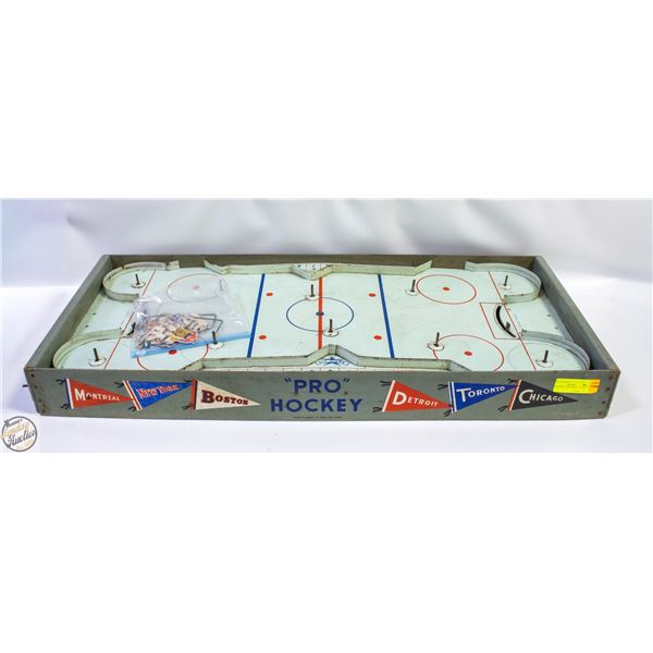 1950S TABLE TOP HOCKEY GAME