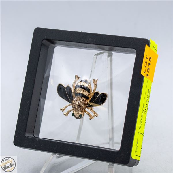 NEW BEE BROOCH GP RHINESTONES, 0.94”X1.18“