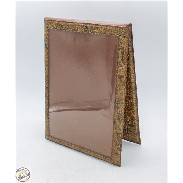 1956 FOLDING DESK PHOTO FRAME