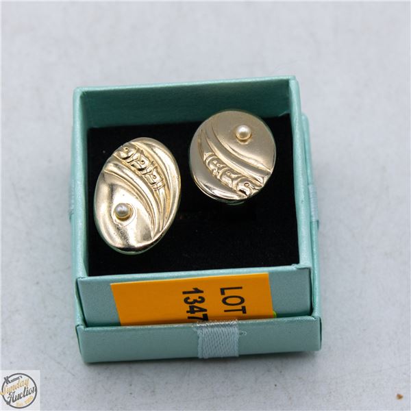 2PC ESTATE CUFFLINKS