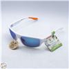 Image 1 : PAIR OF FOSTER GRANT SUNGLASSES