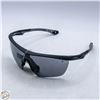 Image 1 : PAIR OF FOSTER GRANT SUNGLASSES