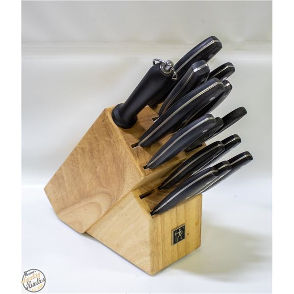 ZWILLING J.A. HENCKELS 13PC KNIFE SET WITH WOOD