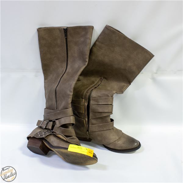 LADIES SIZE 7.5 BOOTS