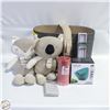 Image 1 : ESTATE DECOR + PLUSHIES