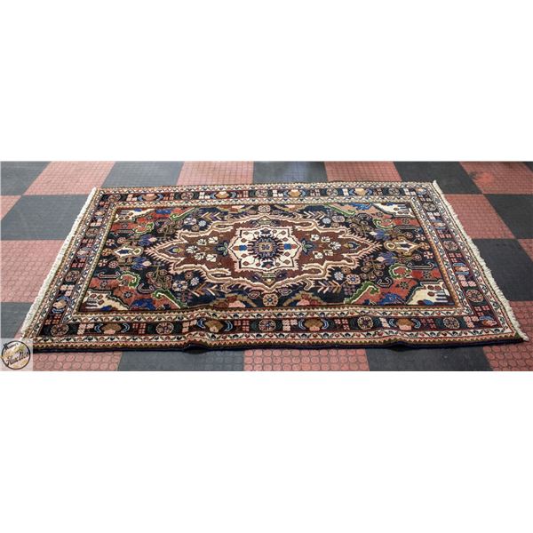 WOOL AREA RUG 7FT X 4FT 5"