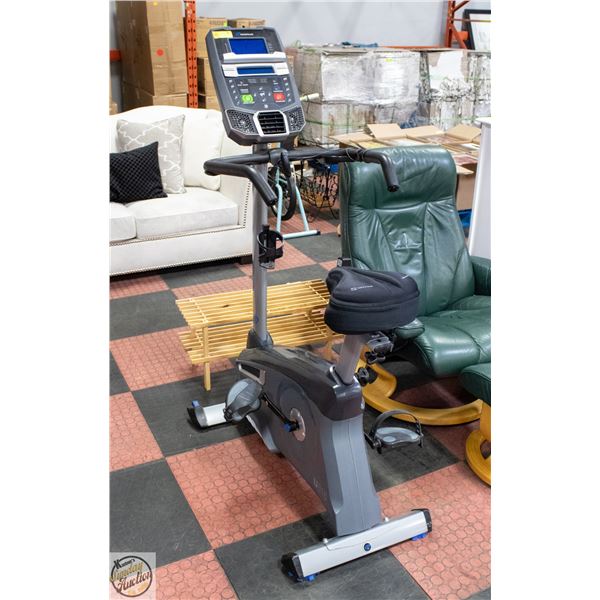 NAUTILUS FITNESS UPRIGHT BIKE WITH
