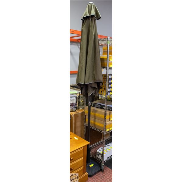 8 FOOT UMBRELLA AND BASE