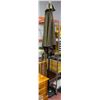 Image 1 : 8 FOOT UMBRELLA AND BASE