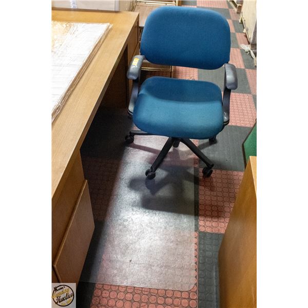 BLUE ERGONOMIC OFFICE CHAIR WITH MAT