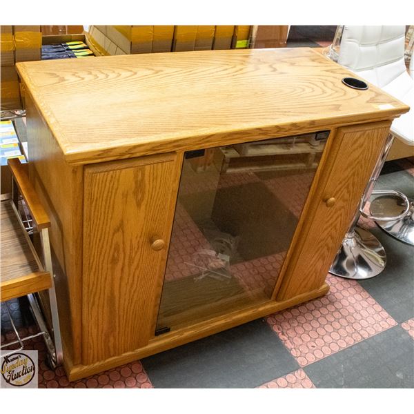 WOODEN CABINET W/GLASS FRONT H-32.5" W-20" L-41"