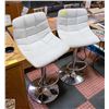 Image 1 : 2 WHITE BAR STOOLS