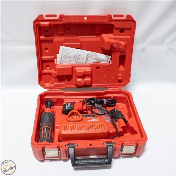 MILWAUKEE M12 CORDLESS ROTARY TOOL KIT