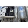 Image 2 : REPO: 2015 UTILITY 53' X 102" TRI/A REEFER TRAILER