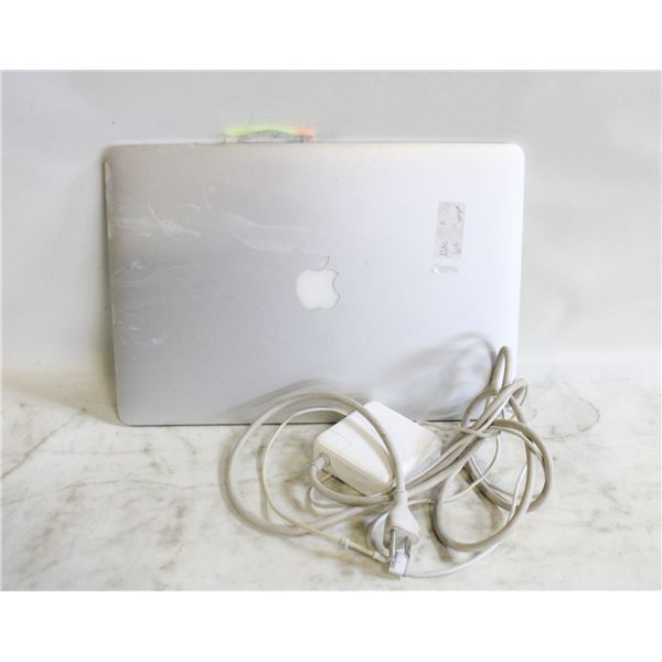 MACBOOK PRO APPROX 16'' WITH CHARGER