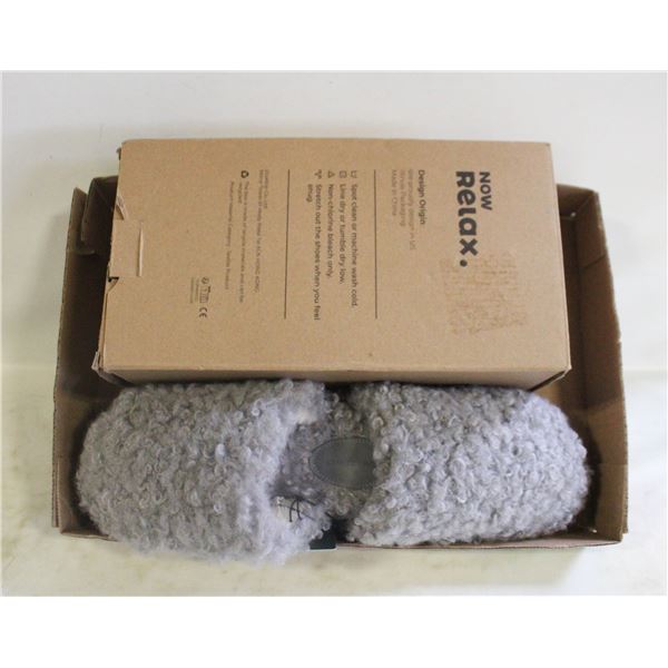 HOMETOP WOMENS CLASSIC SUEDE SLIPPERS GREY