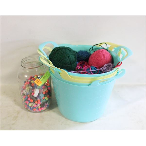 SET OF BUCKETS WITH YARN AND