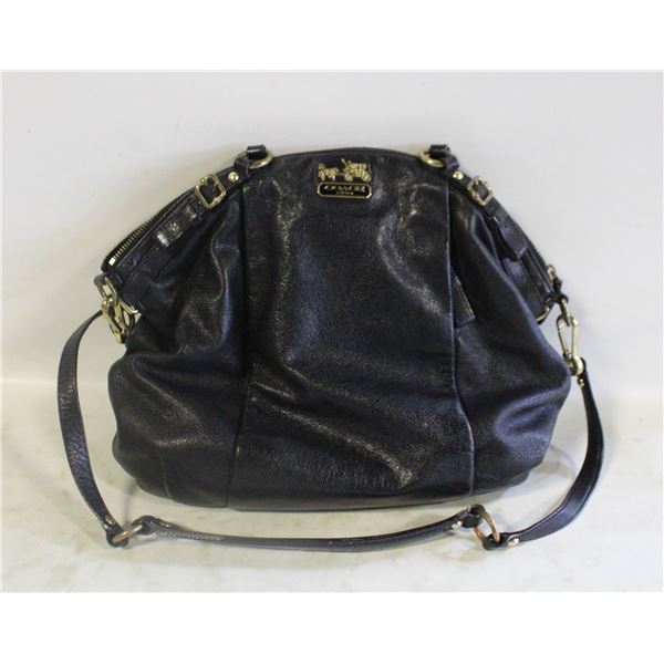 BLACK LEATHER COACH PURSE