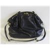 Image 1 : BLACK LEATHER COACH PURSE