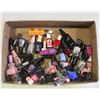 Image 1 : LARGE VOLUME OF NAIL POLISH