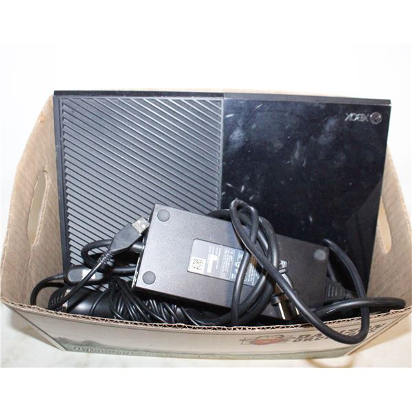 XBOX ONE WITH 2 CONTROLLERS & MIC UNTESTED NO CORD