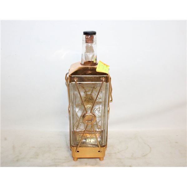 VINTAGE GOLDEN LANTERN MUSICAL