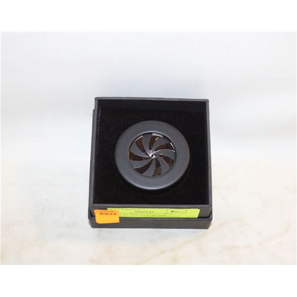 NEW RING BOX W/TWIST LENS APERTURE OPENING BLACK