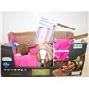 Image 1 : LARGE BOX OF AMERICAN GIRL +