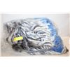 Image 1 : PLUSH BED COVER WITH GALLOPING HORSE -