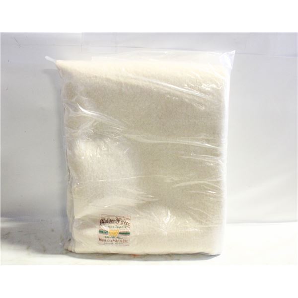 WOOL BLANKET GOLDEN FLEECE MILL MCGRATH AB