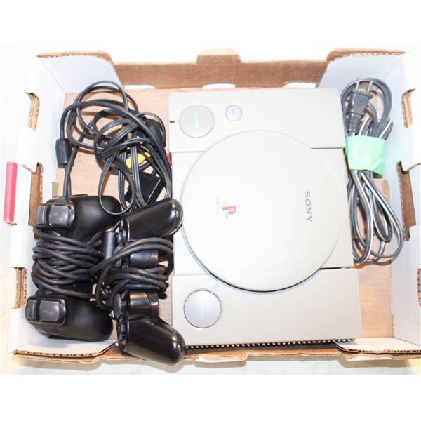 SONY PLAYSTATION, 2 CONTROLLERS AND