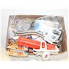 Image 1 : FLAT OF YARD TOOL PARTS