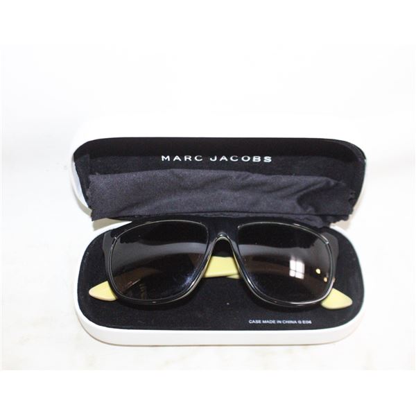 MARC JACOBS SUNGLASSES & CASE