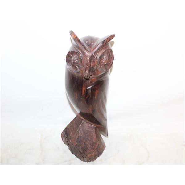VINTAGE WOODEN OWL CARVING
