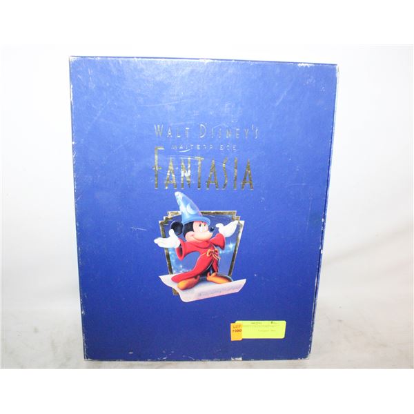 WALT DISNEY COLLECTORS VHS + CDS