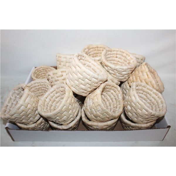 LOT OF 24 MINI NATURAL FIBER BASKETS