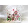 Image 1 : GINGERBREAD HOUSE DÉCOR