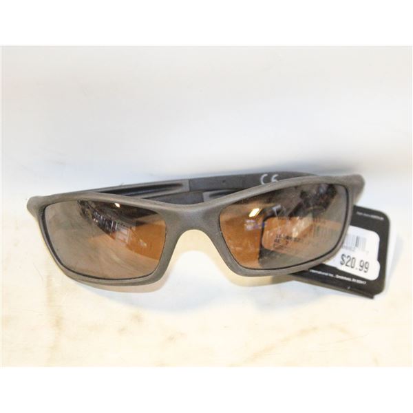 PAIR OF SUNGLASSES