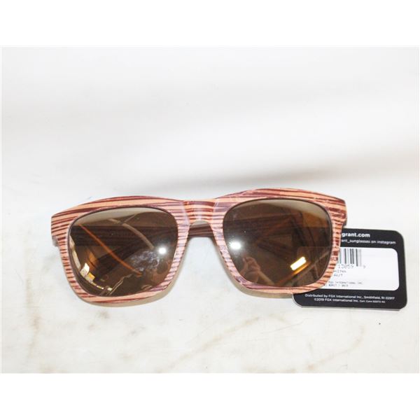 PAIR OF SUNGLASSES