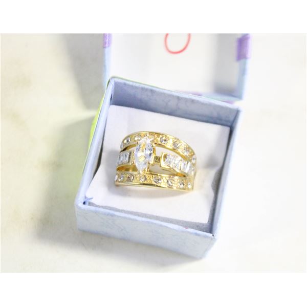GOLD TONE WOMEN'S RING SZ8