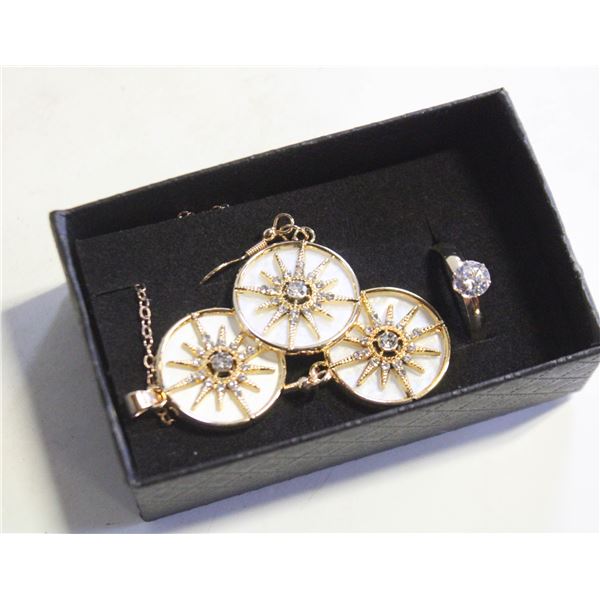 NEW NECKLACE AND ADJUSTABLE SZ RING
